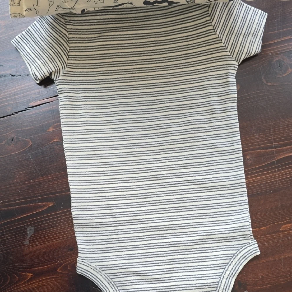 ​NWT Carter's Child of Mine Baby Boys Bodysuits - 12M - 3 Pack Animal Theme